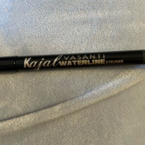 Kajal vasanti eyeliner